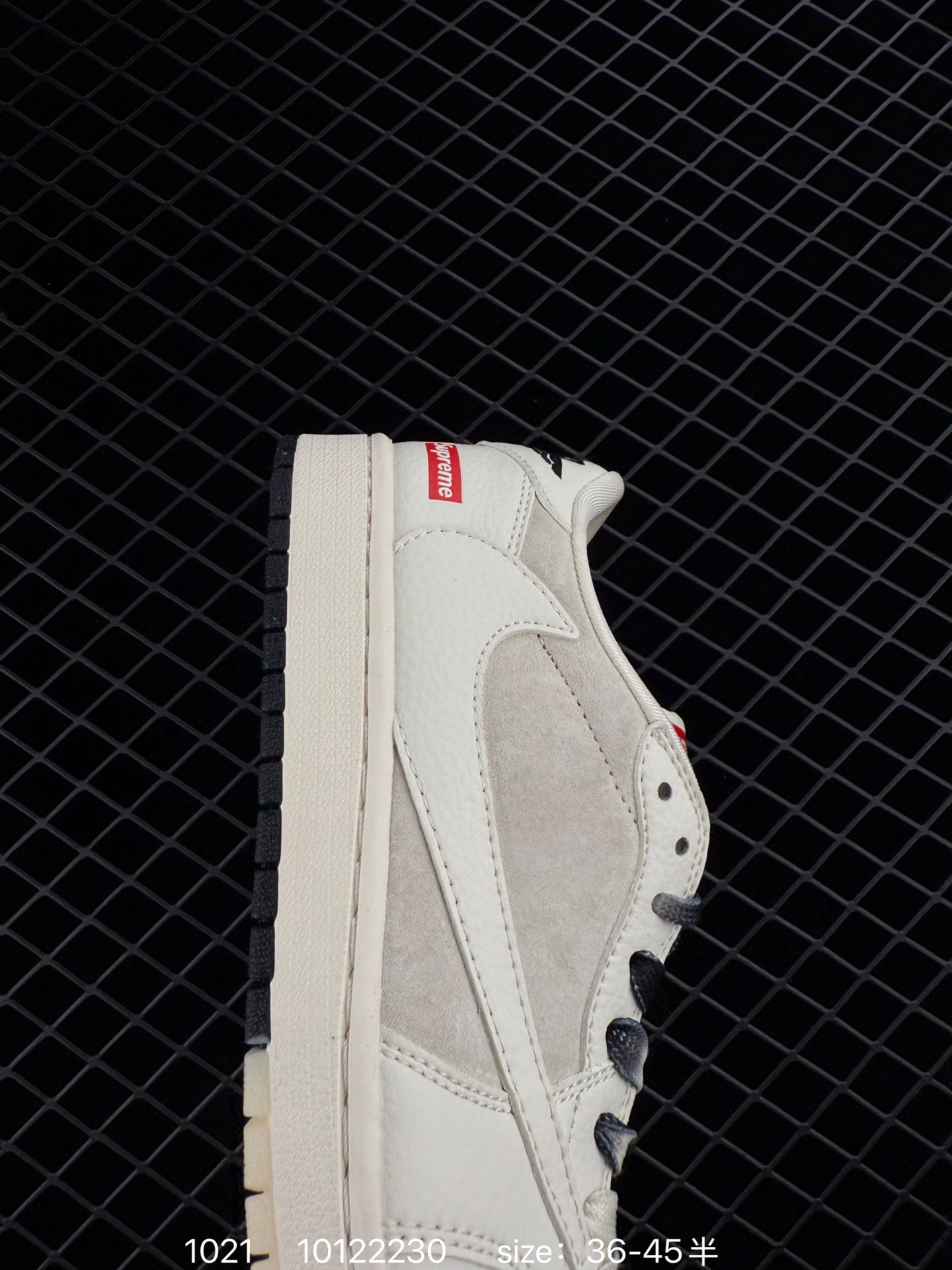 Travis Scott x Air Jordan 1 ” Reverse Mocha “